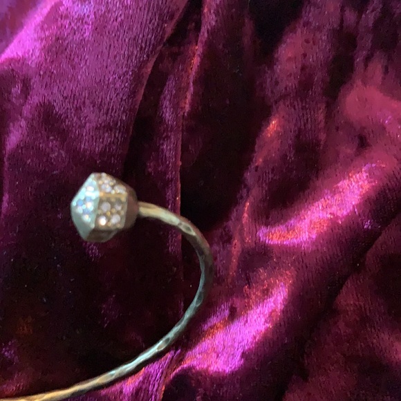 Silpada On The Dot Cuff Swarovski Crystals Brass 2 1/4” Bracelet KRB0079 - Picture 3 of 5